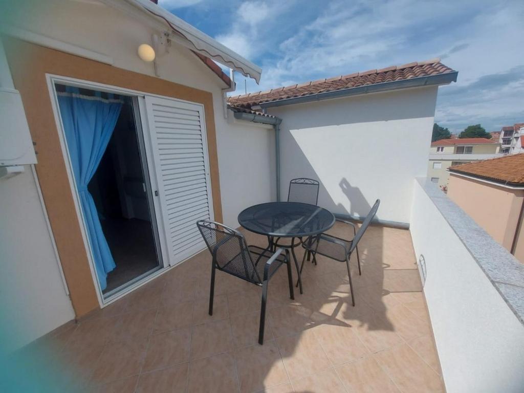 Apartments With A Parking Space Pakostane, Biograd - 22375 المظهر الخارجي الصورة