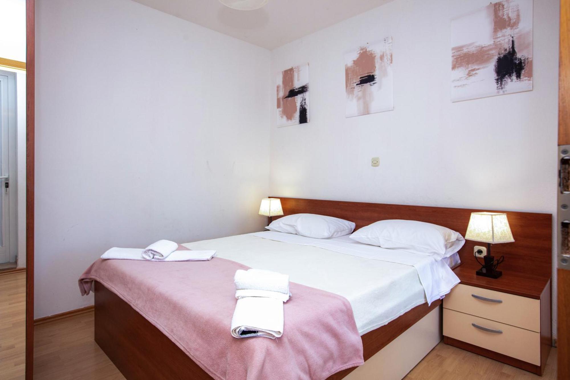 Apartments With A Parking Space Pakostane, Biograd - 22375 المظهر الخارجي الصورة